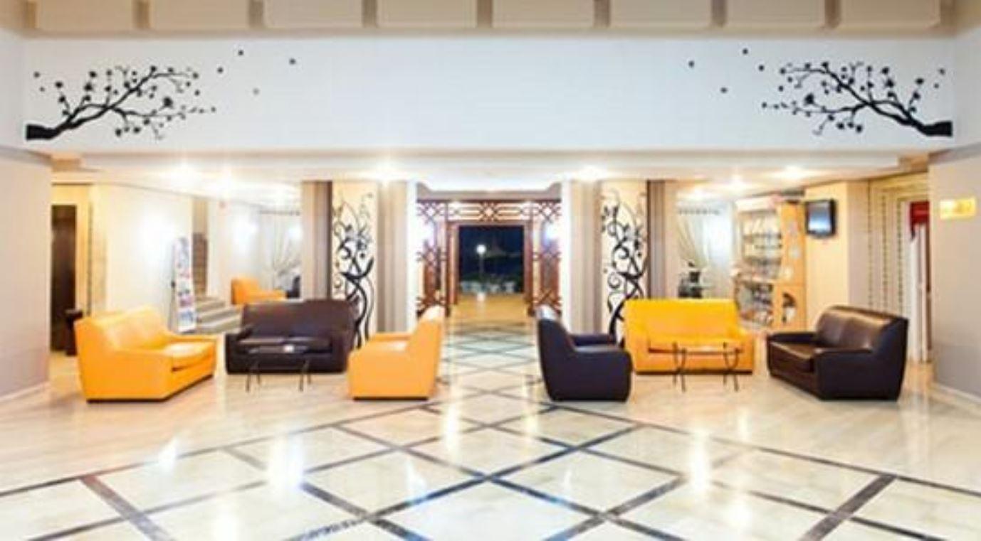 Hotel Zenith الحمامات المظهر الخارجي الصورة