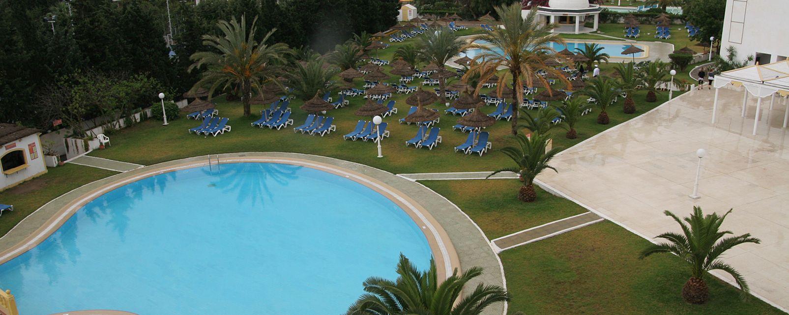 Hotel Zenith الحمامات المظهر الخارجي الصورة