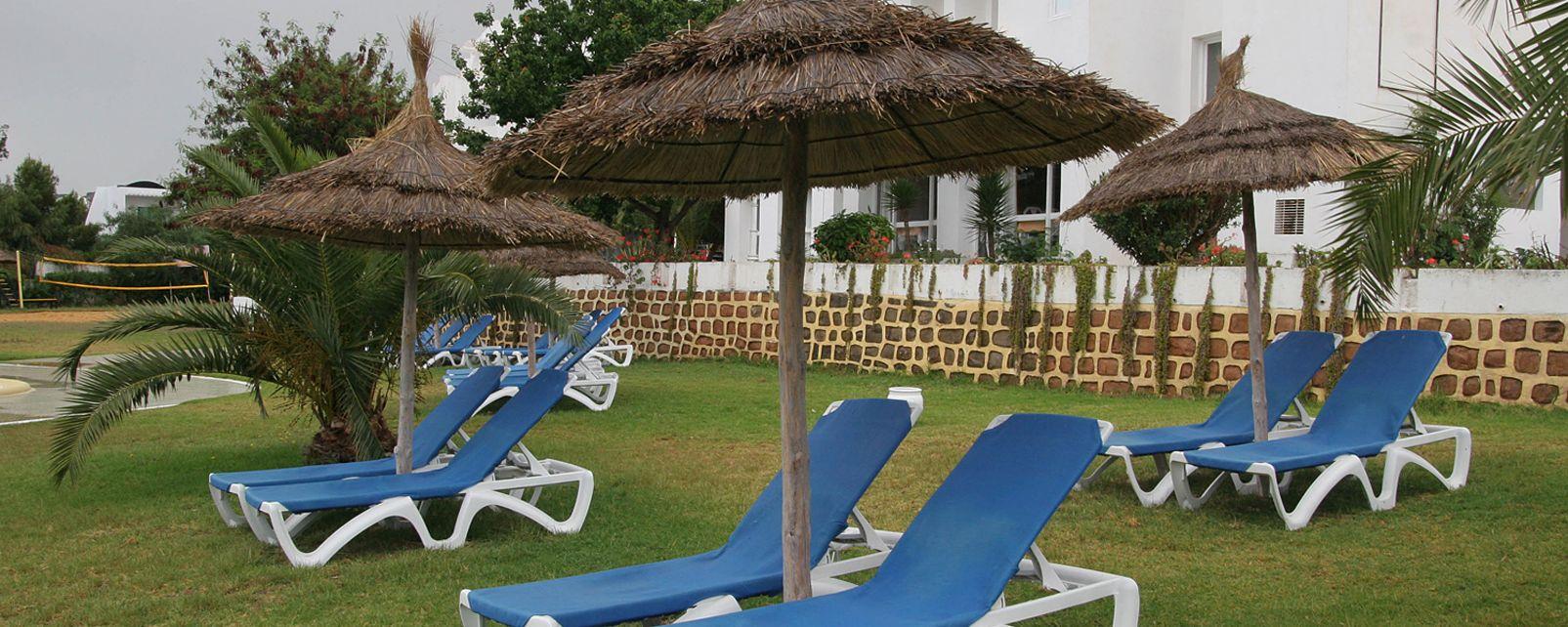 Hotel Zenith الحمامات المظهر الخارجي الصورة