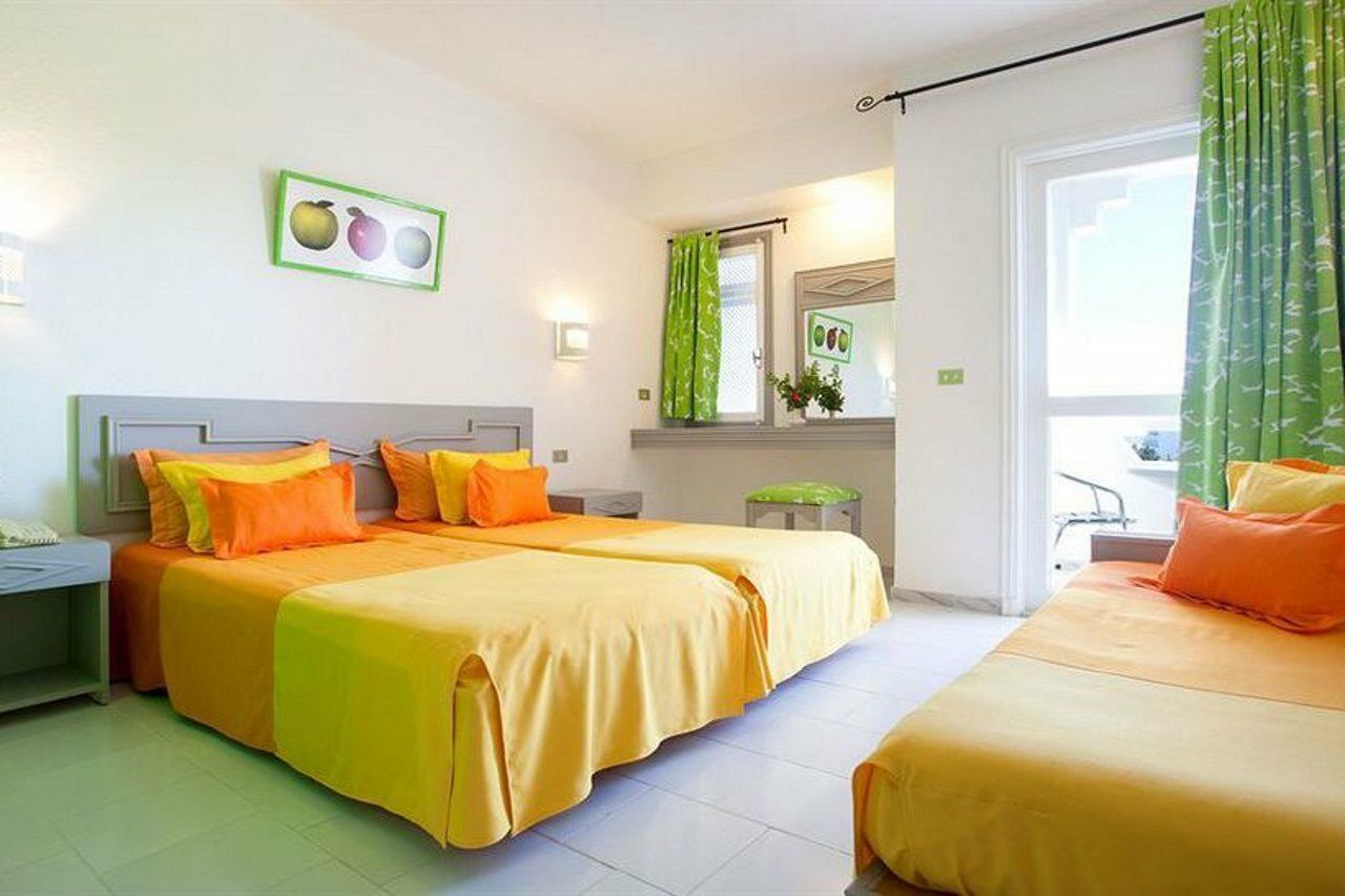 Hotel Zenith الحمامات المظهر الخارجي الصورة